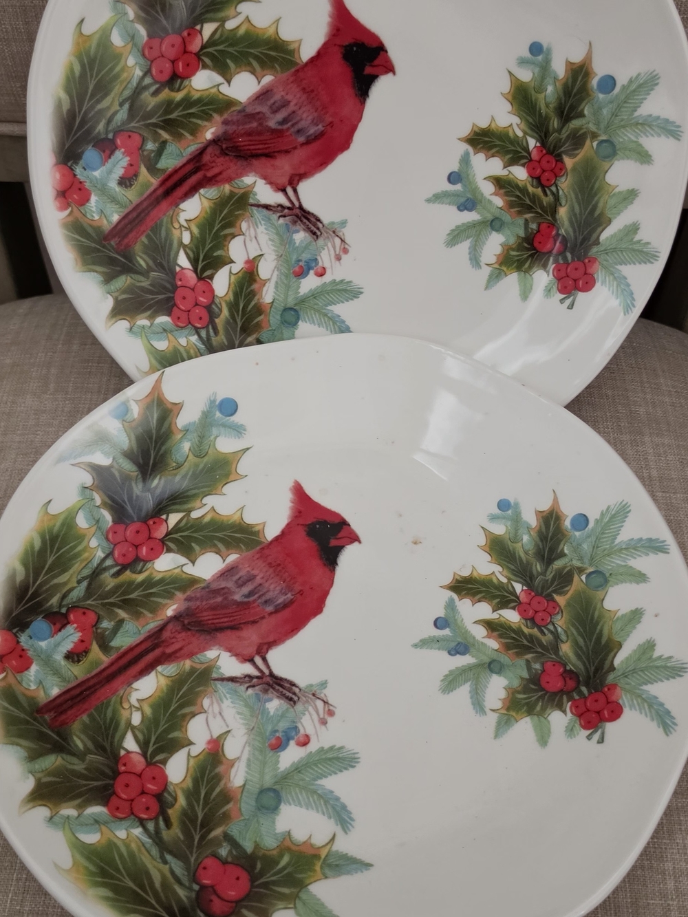 Red Cardinal Holiday Dinner Plates - Set of 2